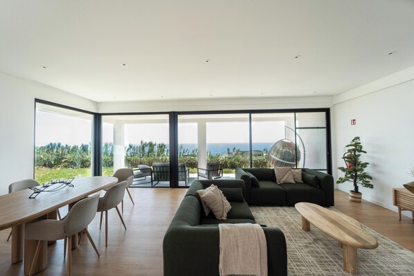 50–tuumainen LED-televisio, jossa digitaalikanavat