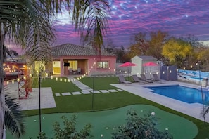 Pool - Stylish 4BR Desert Oasis with Pool and Spa, Putting Green (Phoenix)