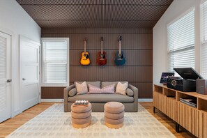 TV connectée, lecteur de DVD, chaîne hi-fi