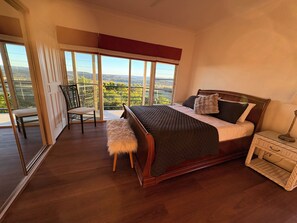 13 bedrooms, in-room safe, iron/ironing board, free WiFi