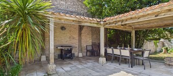 400 m from the beach, garden, house for 8