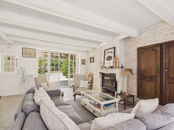 TV - 400 m from the beach, garden, house for 8 (Saint-Clément-des-Baleines)