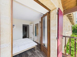 6 chambres, fer et planche à repasser, Wi-Fi gratuit