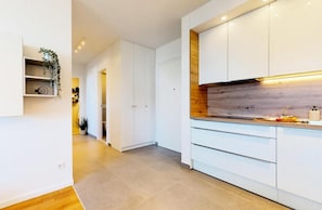 Deluxe Apartment, Balcony, Sea View | Private kitchen | Espresso maker - Mika's 2-Bedroom Seaview Flat & Parking (Split)