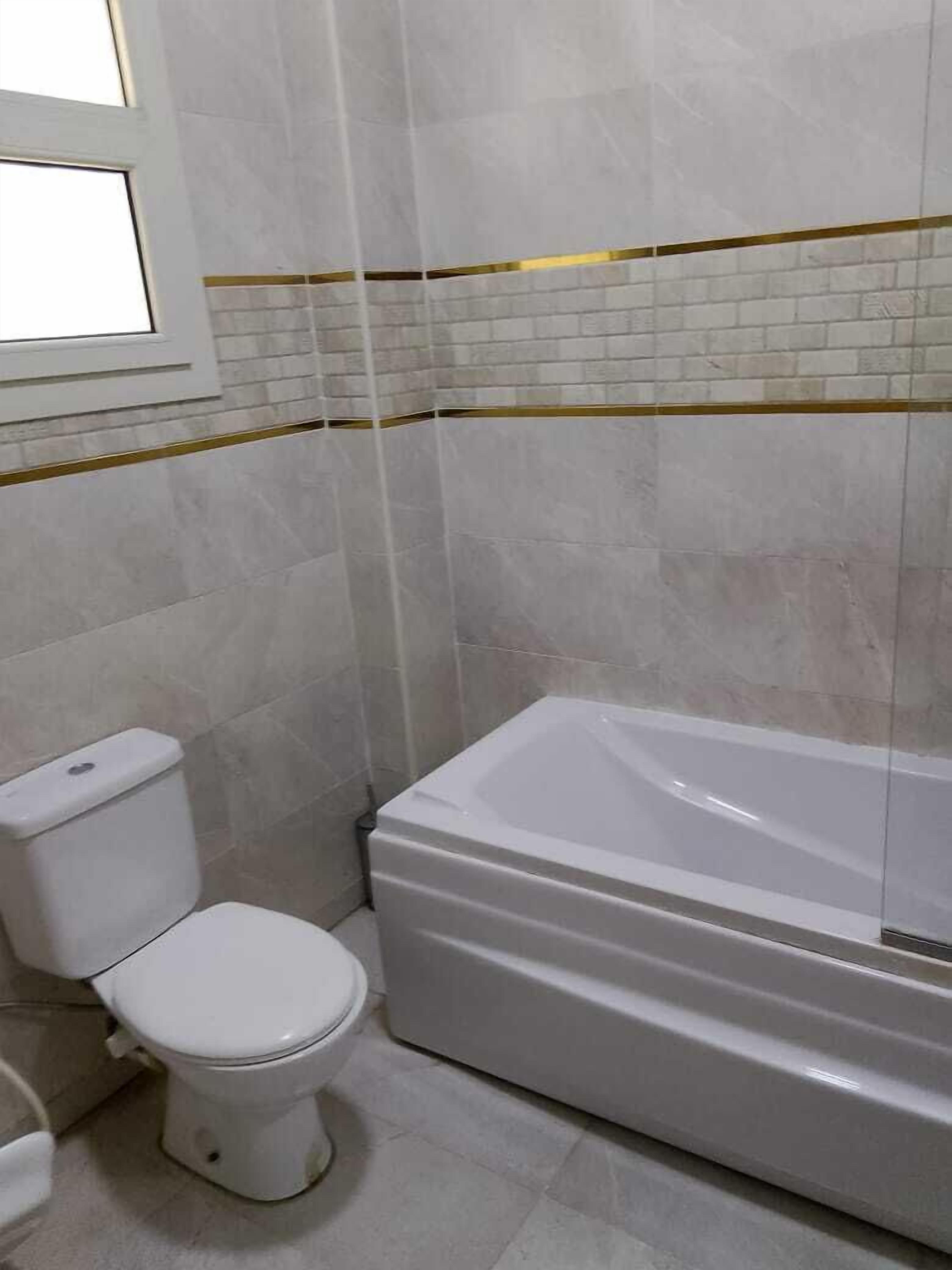 Photo - Enter Pyramids Inn