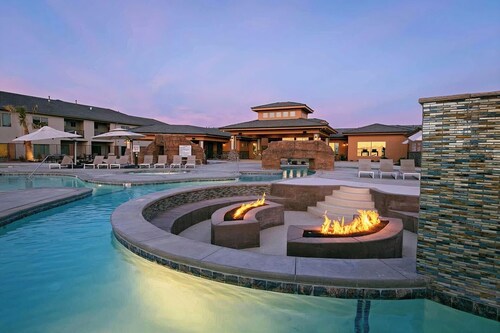Oasis Retreat: 6BR Zion Village w/ Lazy-River Pool