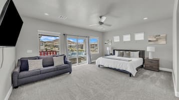 6 bedrooms, desk, travel crib, free WiFi