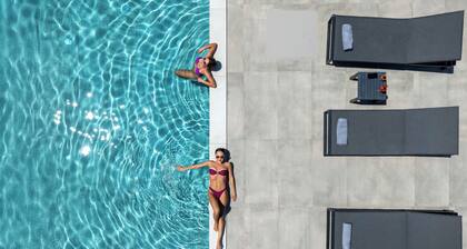 Glafkos House with Pool near the Beach