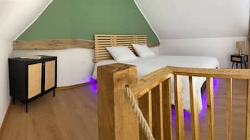 1 bedroom, WiFi, bed sheets