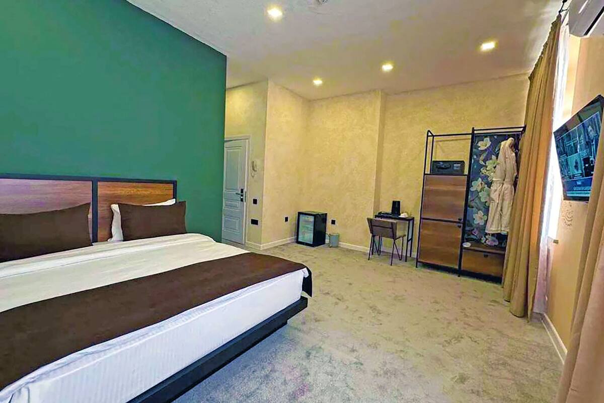 In-room safe, desk, laptop workspace, blackout drapes