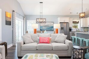 TV - New Listing! Updated Beach Cottage&Community Perks (Corolla)