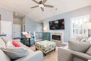 Unclassified image, 4 of 63, button