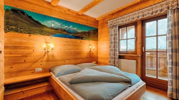 4 bedrooms, WiFi, bed sheets