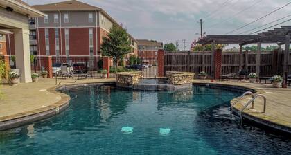 Luxury 3BR/3BA condo just 1 mile from Bryant-Denny Stadium!