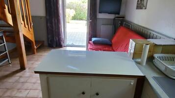 1 slaapkamer, een strijkplank/strijkijzer, wifi