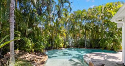 NEW Sunset Serenity - South Tampa Home With Pool