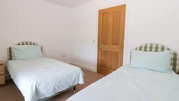 4 bedrooms, individually decorated, individually furnished, free WiFi