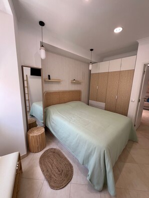 2 bedrooms
