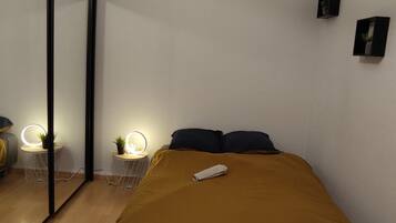 2 bedrooms, WiFi, bed sheets