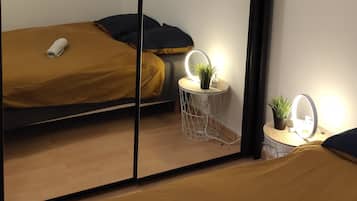 2 bedrooms, WiFi, bed sheets