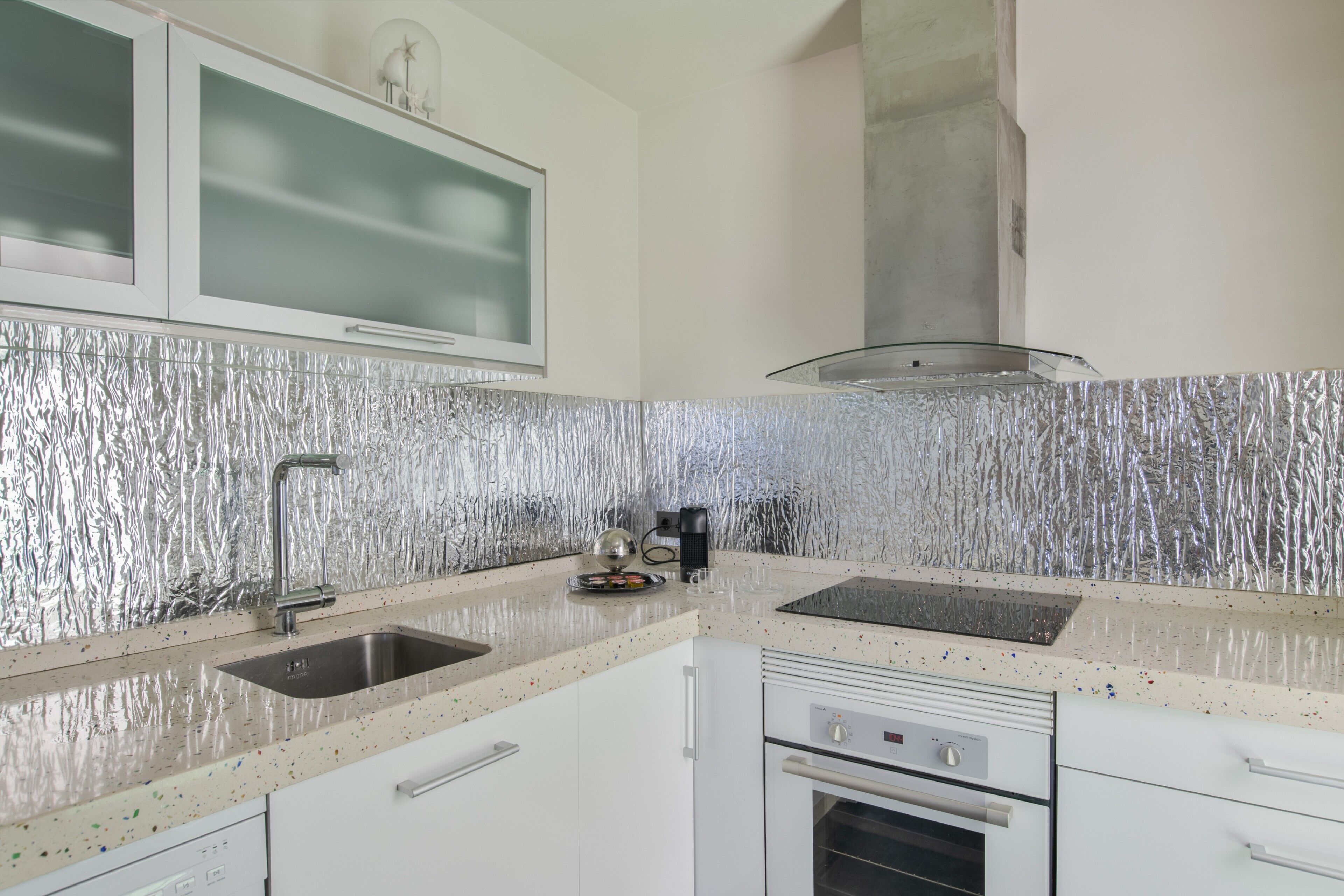 Refrigerador, microondas, horno, placa de cocina