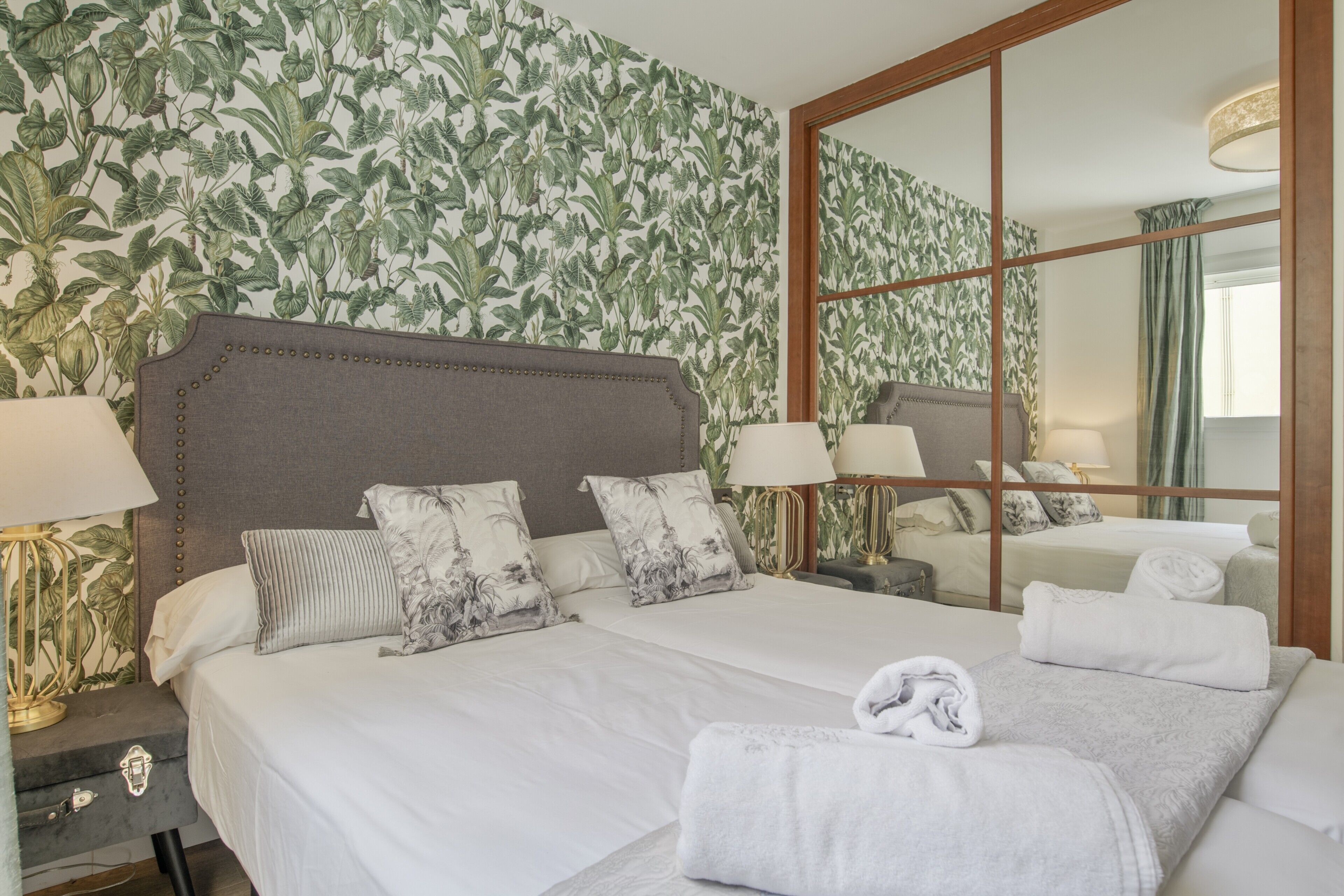 4 slaapkamers, een strijkplank/strijkijzer, wifi, beddengoed