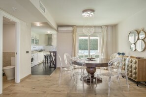 Dining - Holiday Home 'Tarifa' with Sea Views, Wi-Fi and Air Conditioning (Tarifa)