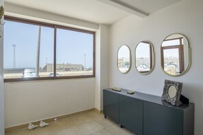 Interior - Holiday Home 'Tarifa' with Sea Views, Wi-Fi and Air Conditioning (Tarifa)