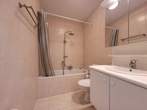 Apartment | Bathroom - Central Apartment Near Sea & Casino (Middelkerke)
