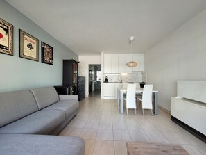 Apartment | Living room