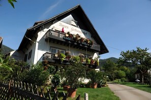 Esterni