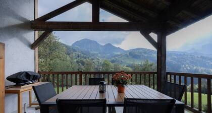 Gßte La Clé Des Champs : vue montagne, terrasse privée et Wi-Fi