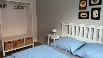 Bügeleisen/Bügelbrett, WLAN, Bettwäsche