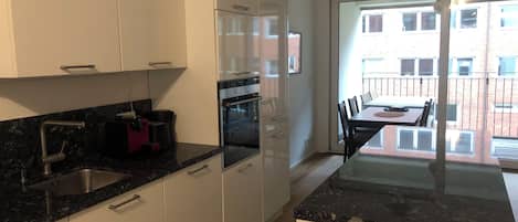 Oven, stovetop, dishwasher