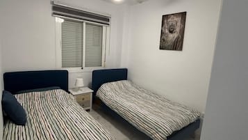 2 bedrooms, iron/ironing board, WiFi, bed sheets