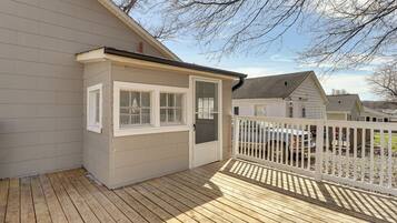 House (2 Bedrooms) | Interior