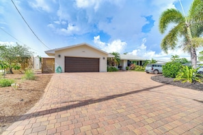 Interior - Riverfront Apt w/ Boat Dock in Melbourne Beach! (Melbourne Beach)