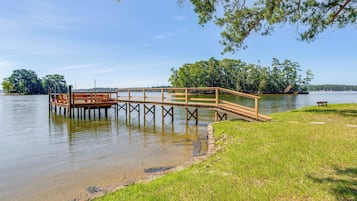 Cottage (2 Bedrooms) | Front of property