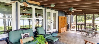Lake Wateree Retreat: Dock & Screened Porch!