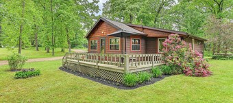 Walk to Kelsey Lake: Cassopolis Home w/ Yard!
