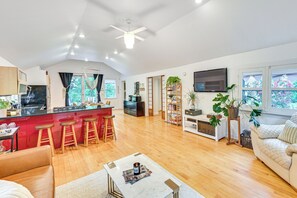 House (1 Bedroom) | Interior
