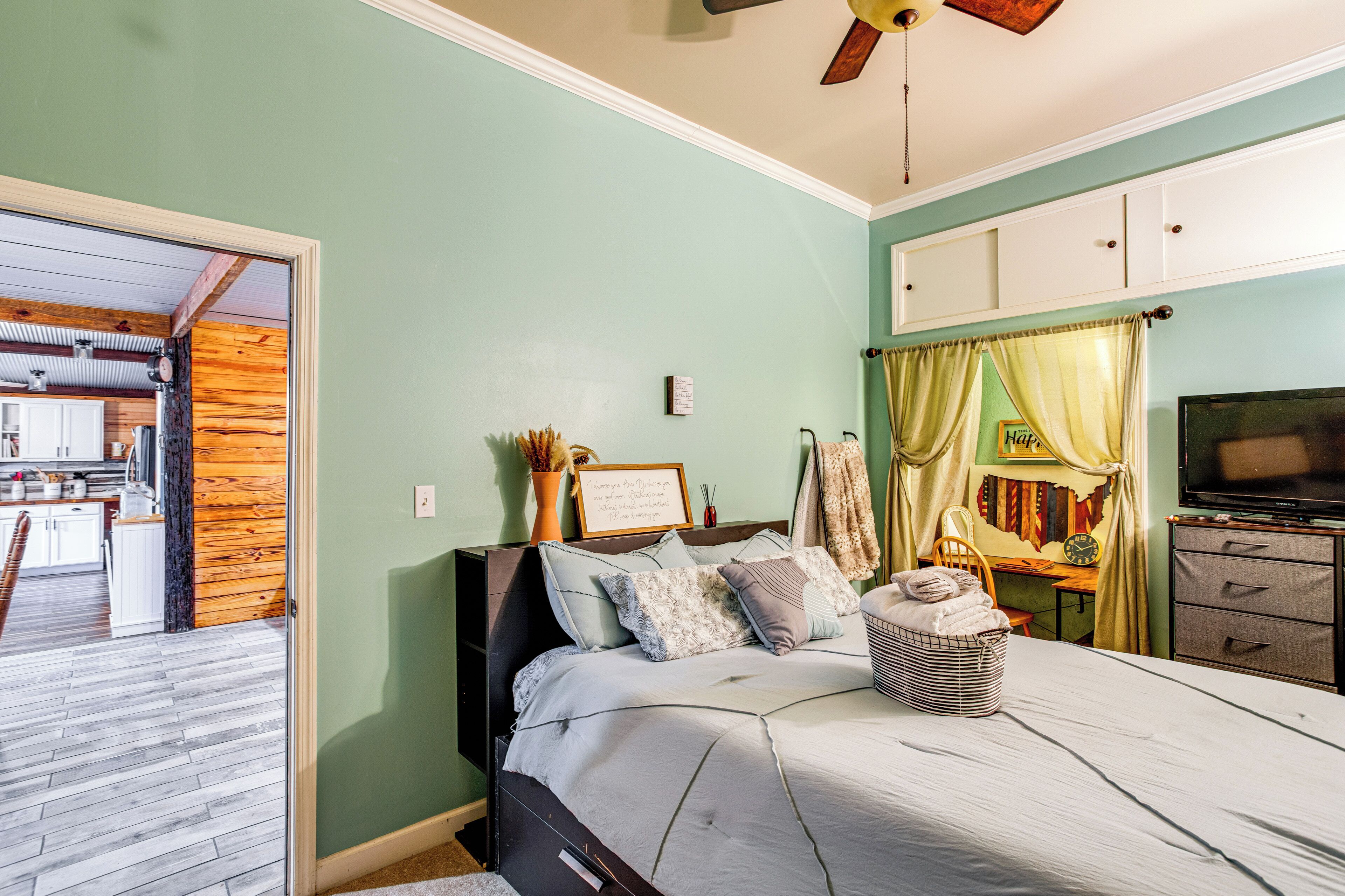 House (2 Bedrooms) | Interior
