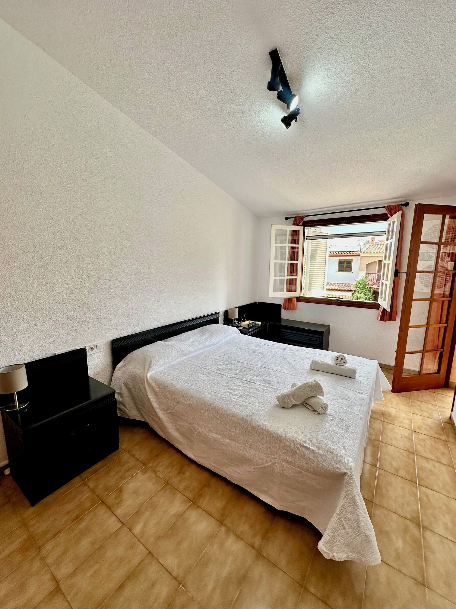 3 chambres, fer et planche à repasser, Wi-Fi