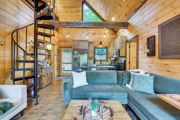House (2 Bedrooms) | Interior