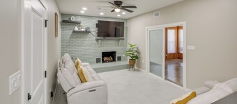 6 Mi to Dtwn: Hot Springs Abode w/ Yard!