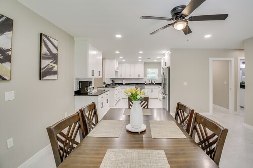 6 Mi to Dtwn: Hot Springs Abode w/ Yard!