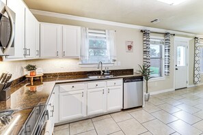 المنشأة من الداخل