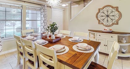 Near At&t Stadium & Six Flags: Texas Family Home!