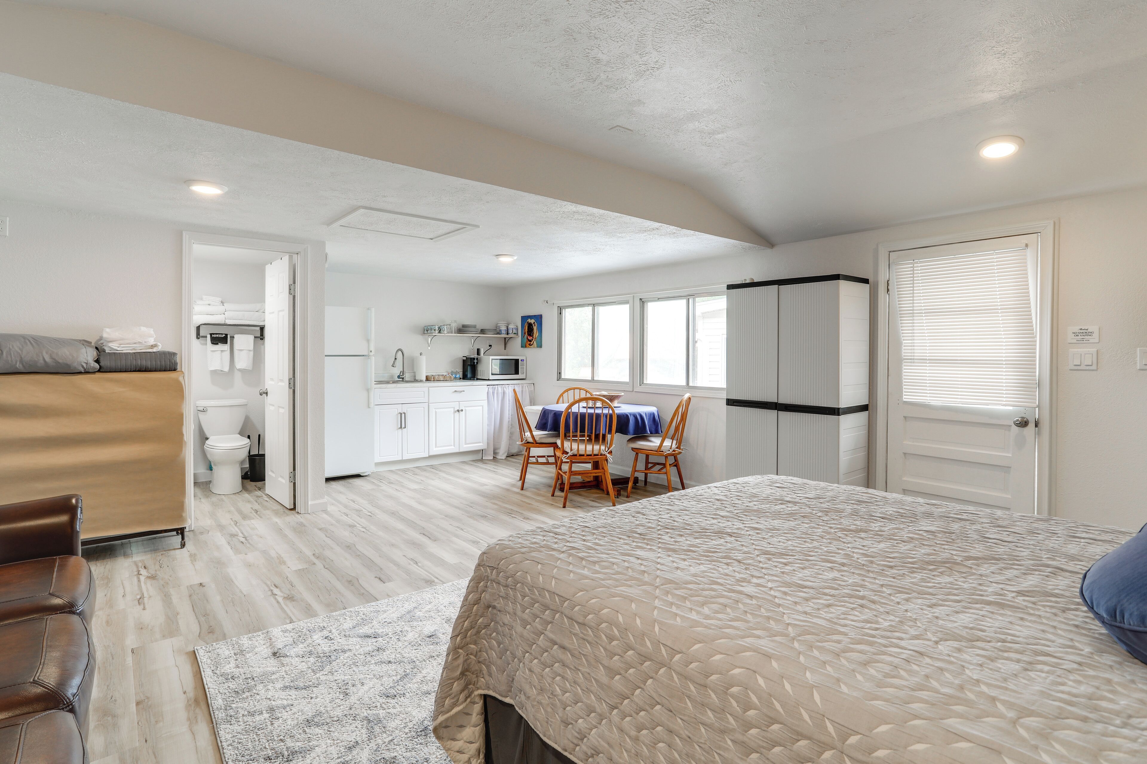 Apartment (0 Bedroom) | Interior