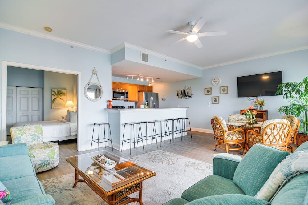 Treasure Island Condo: Gulf-view Balcony - Treasure Island, FL